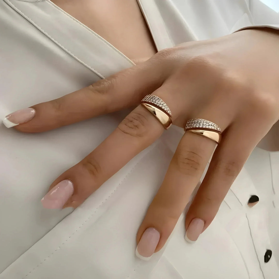 Elegant ring with stunning stones